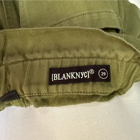 NWOT BLANKNYC Army Green Mini Skirt with Buttons and Ruffled Waist- so cute! - Picture 5 of 5